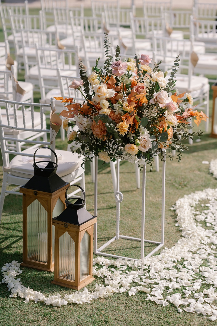 Phuket wedding at Phuket Marriott Resort & Spa, Merlin Beach Thailand - wedding photography by Vasana Studio | 22_2
