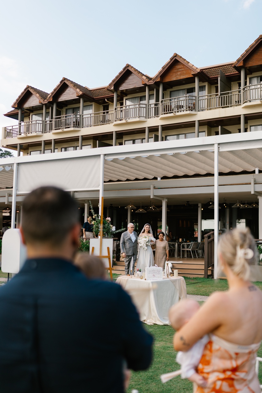 Phuket wedding at Phuket Marriott Resort & Spa, Merlin Beach Thailand - wedding photography by Vasana Studio | 26_3