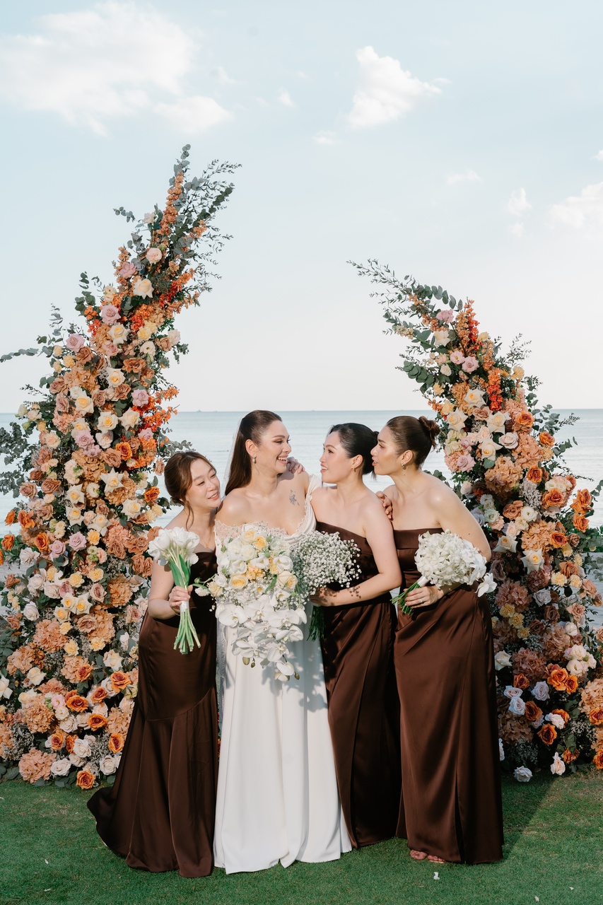 Phuket wedding at Phuket Marriott Resort & Spa, Merlin Beach Thailand - wedding photography by Vasana Studio | 49_3