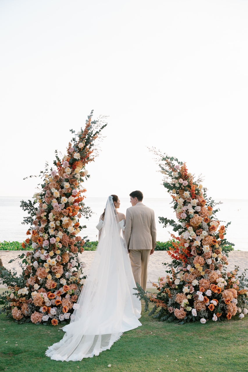 Phuket wedding at Phuket Marriott Resort & Spa, Merlin Beach Thailand - wedding photography by Vasana Studio | 50_3