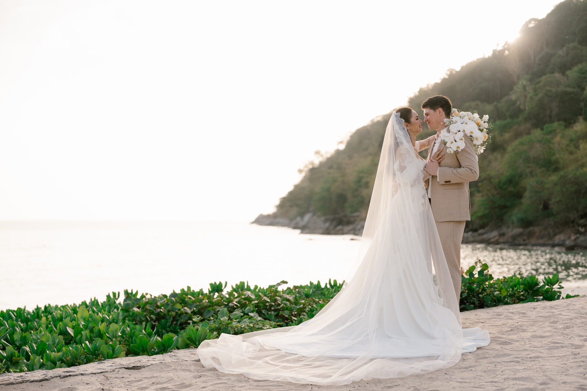 Phuket wedding at Phuket Marriott Resort & Spa, Merlin Beach Thailand - wedding photography by Vasana Studio | 56_1