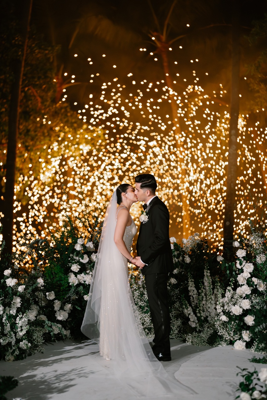 Phuket wedding at Rosewood - wedding photography by Vasana Studio | 108_2