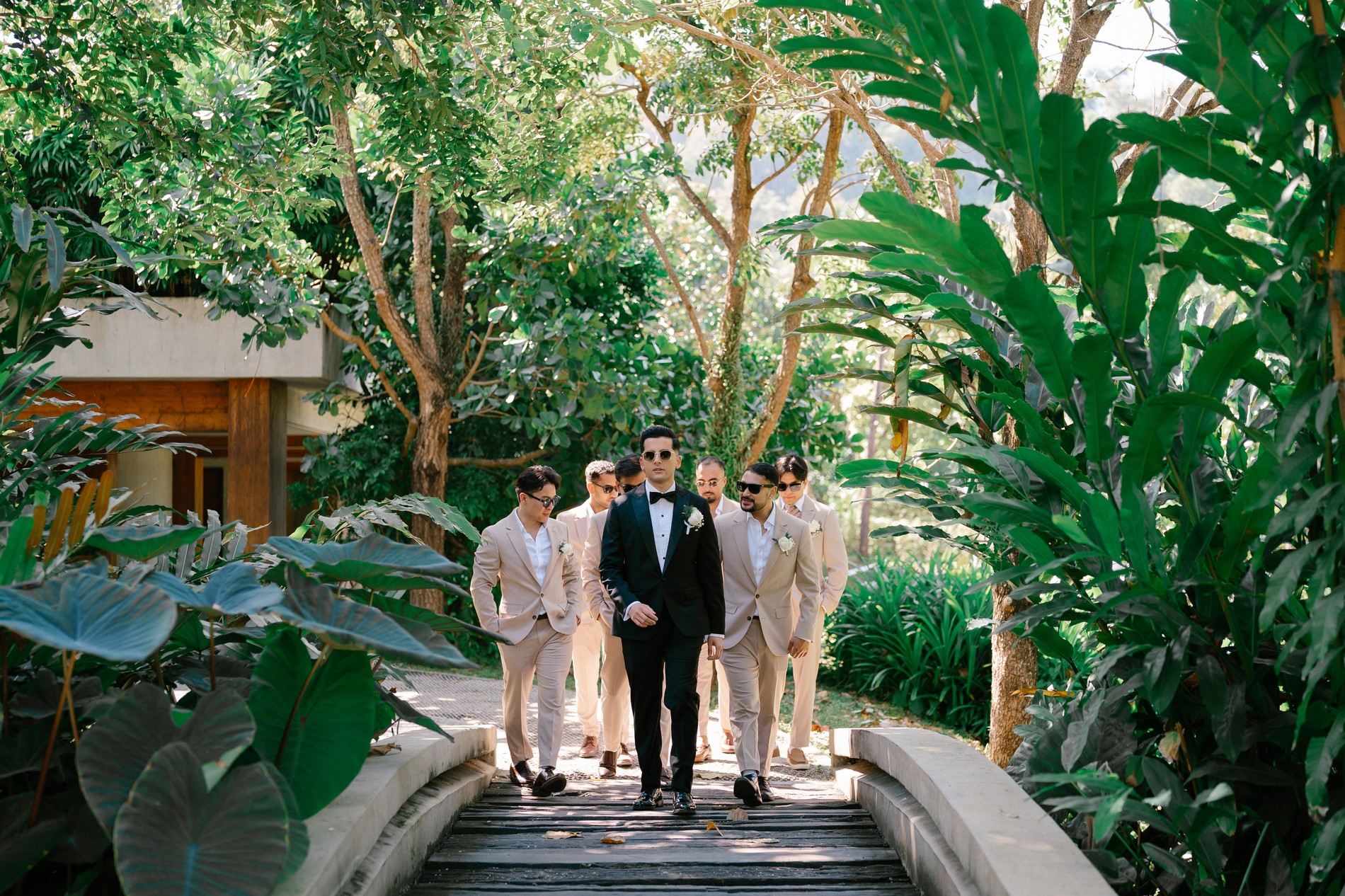 Phuket wedding at Rosewood - wedding photography by Vasana Studio | 10_2