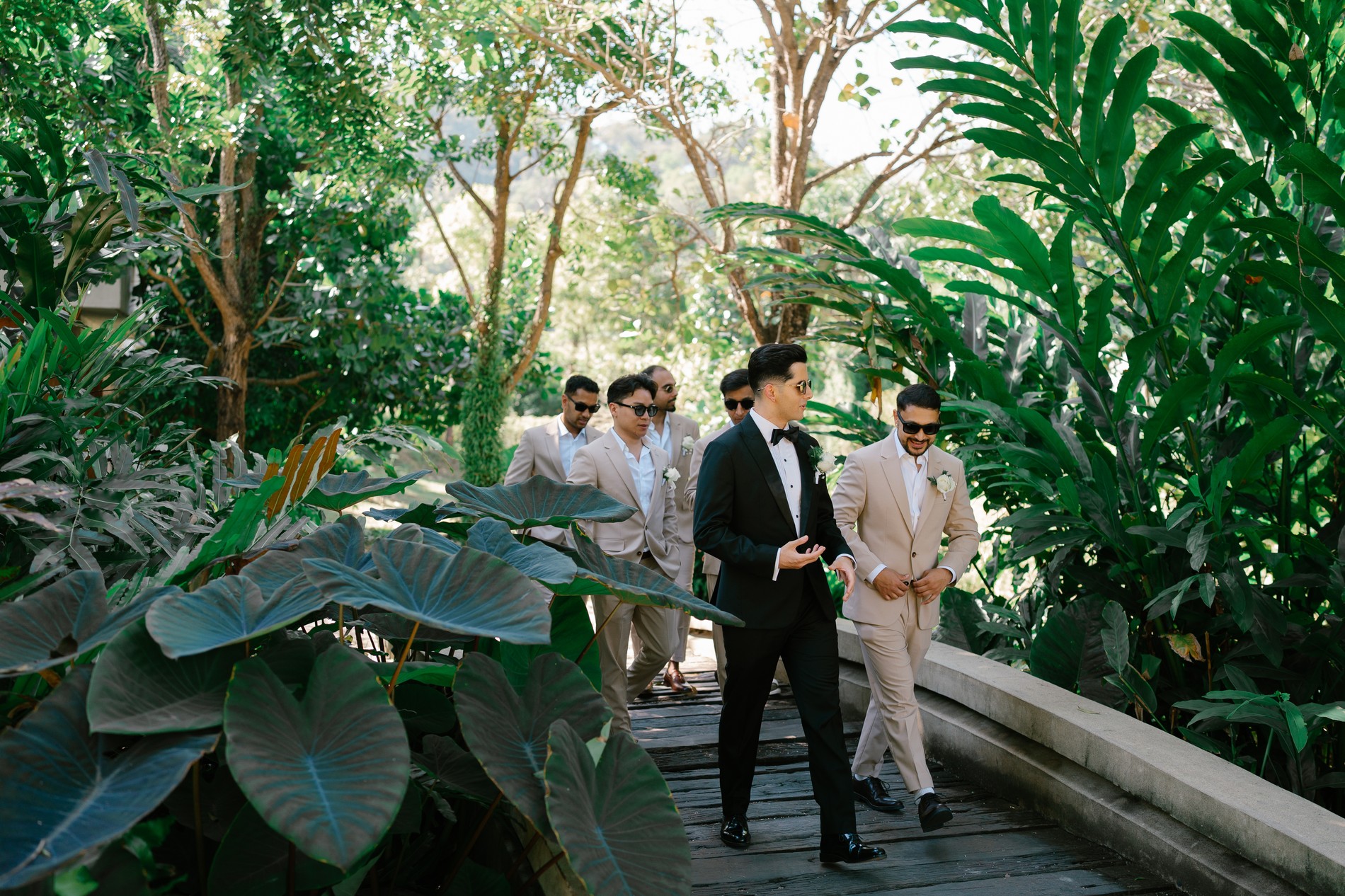 Phuket wedding at Rosewood - wedding photography by Vasana Studio | 11_2