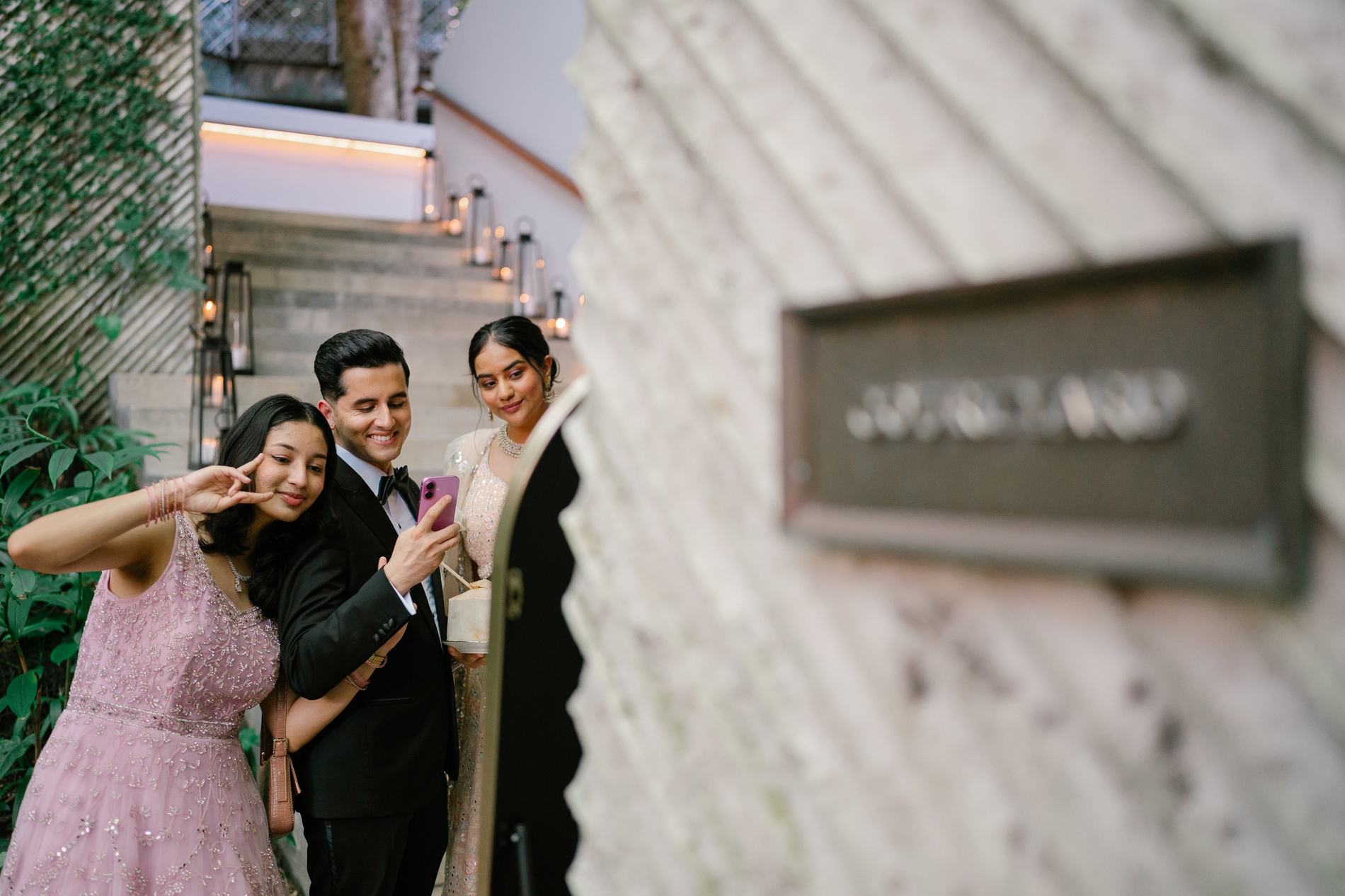 Phuket wedding at Rosewood - wedding photography by Vasana Studio | 21_2