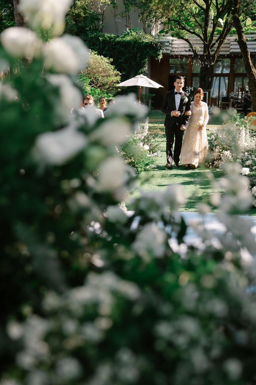 Phuket wedding at Rosewood - wedding photography by Vasana Studio | 33_2