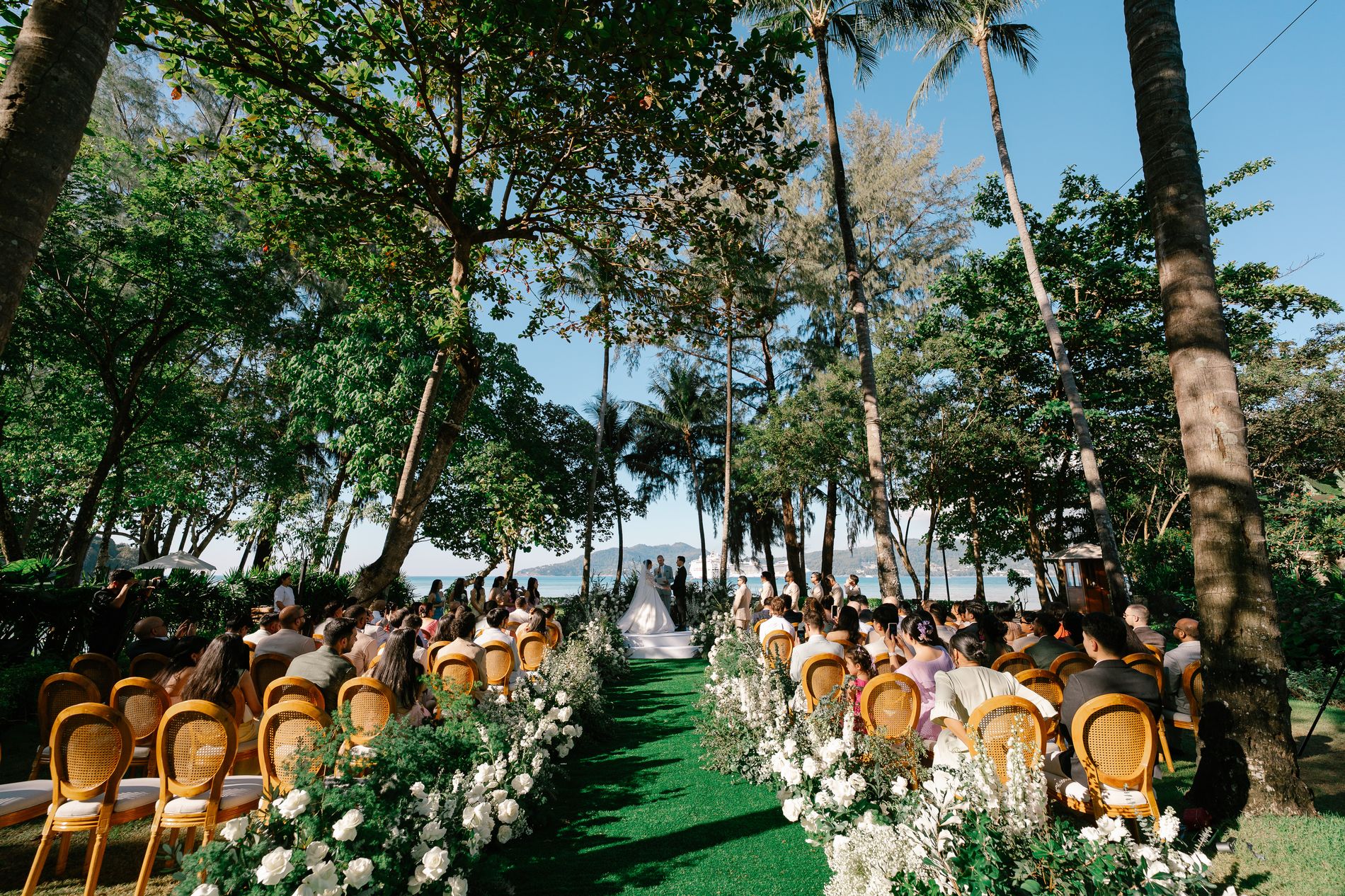 Phuket wedding at Rosewood - wedding photography by Vasana Studio | 41_1