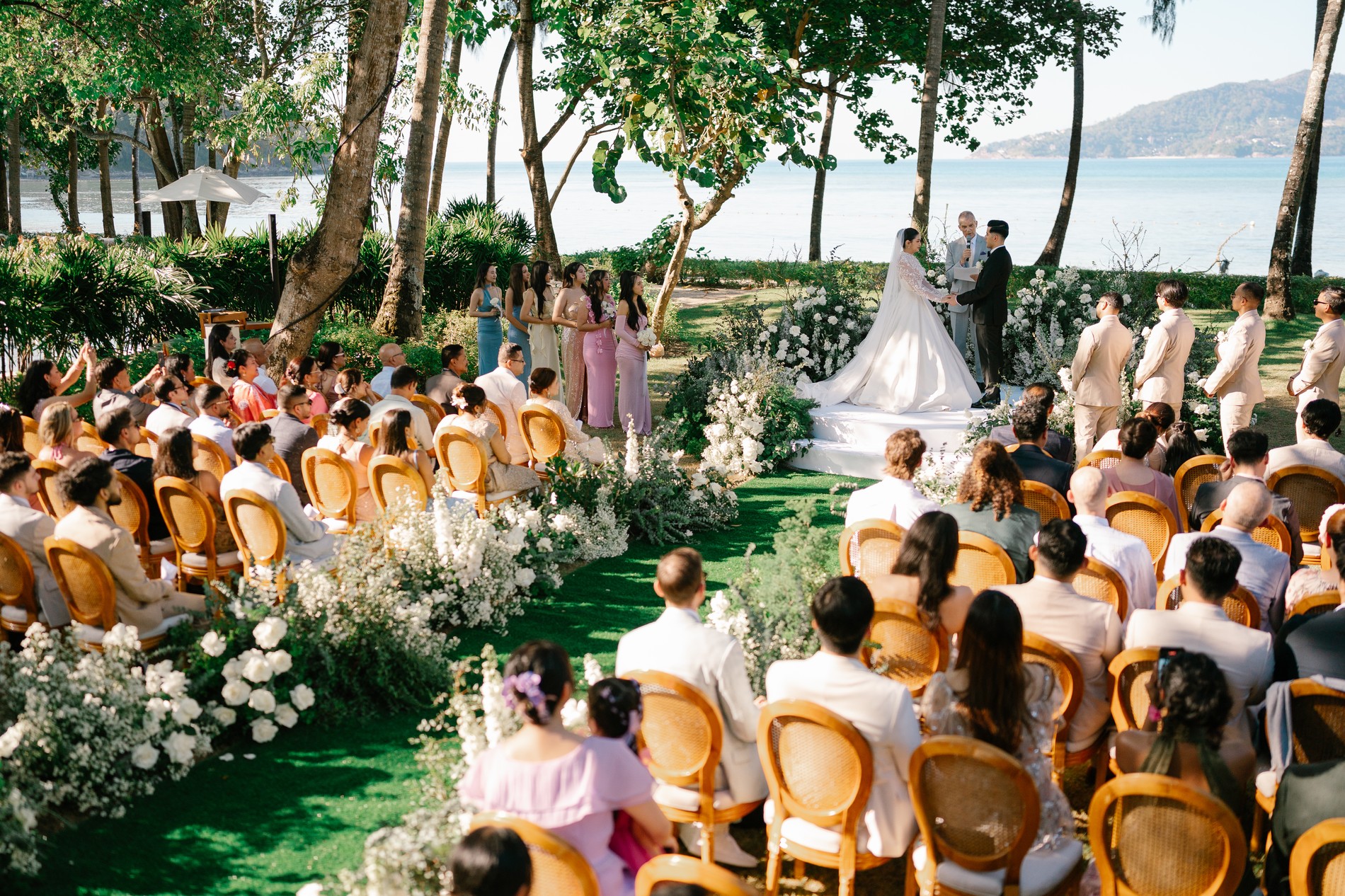 Phuket wedding at Rosewood - wedding photography by Vasana Studio | 43_2