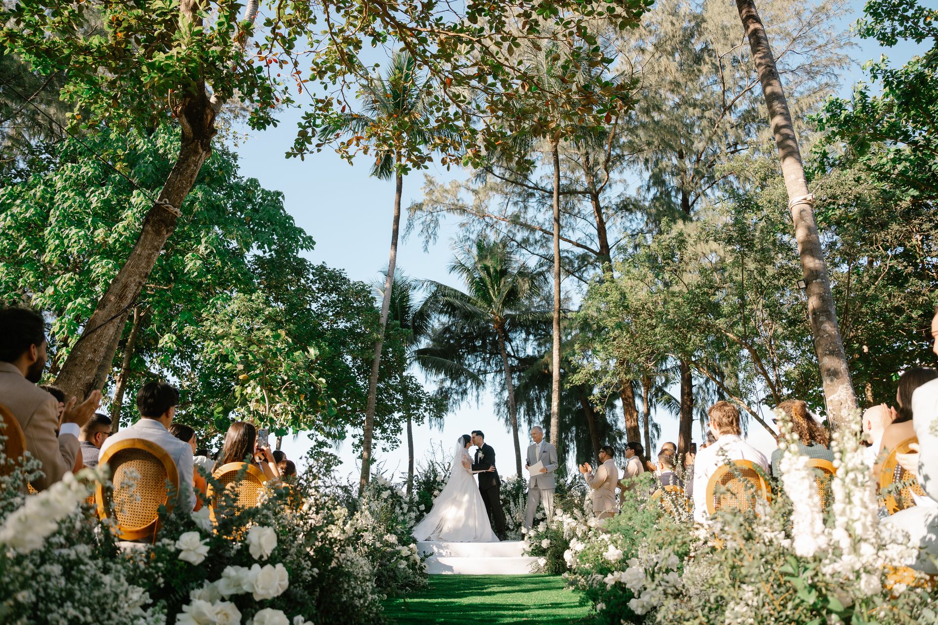 Phuket wedding at Rosewood - wedding photography by Vasana Studio | 51_2
