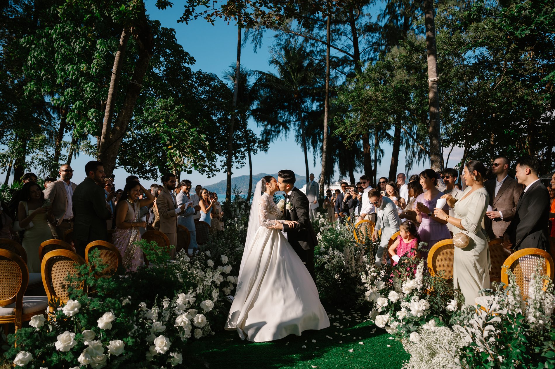 Phuket wedding at Rosewood - wedding photography by Vasana Studio | 58_2