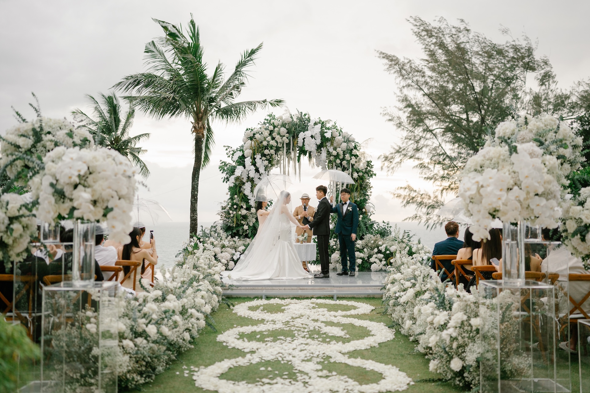 Phuket wedding at Trisara - wedding photography by Vasana Studio | 38_2