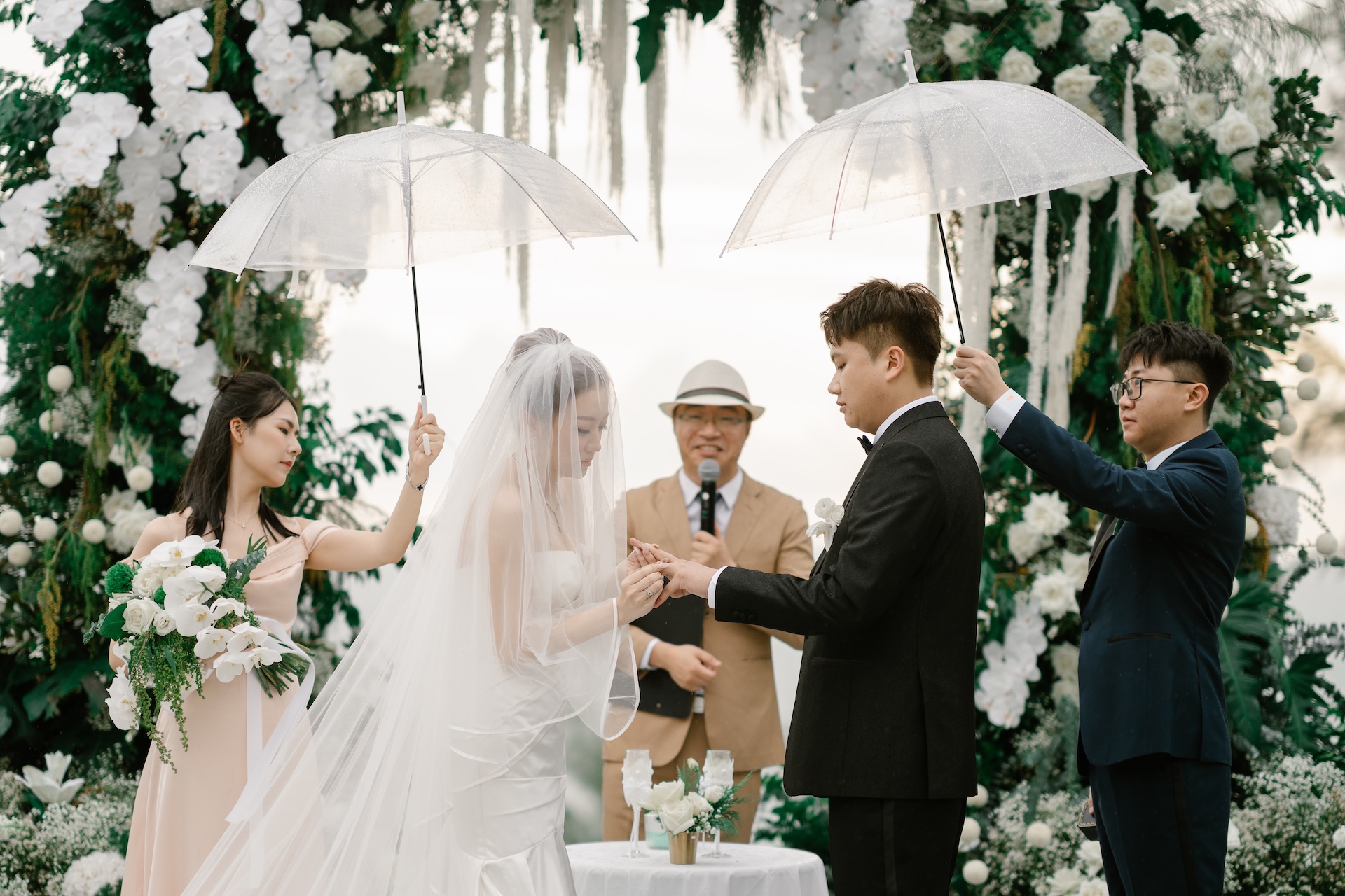 Phuket wedding at Trisara - wedding photography by Vasana Studio | 50_2